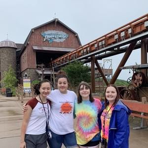 Meet your Posher, Courtney